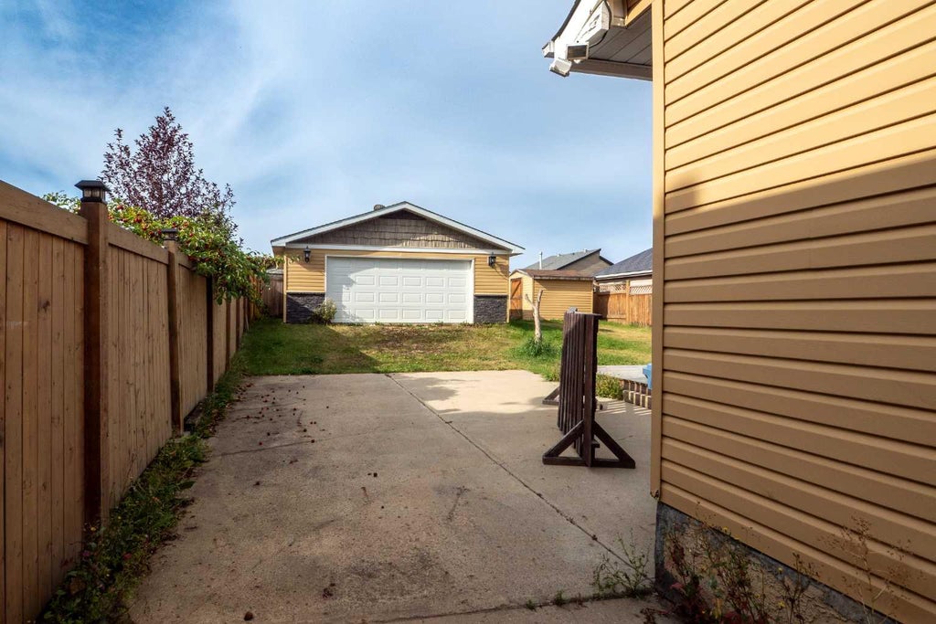 Photo of 125 Becker Crescent, Fort McMurray, AB T9K 1M6 (MLS # A2345810)