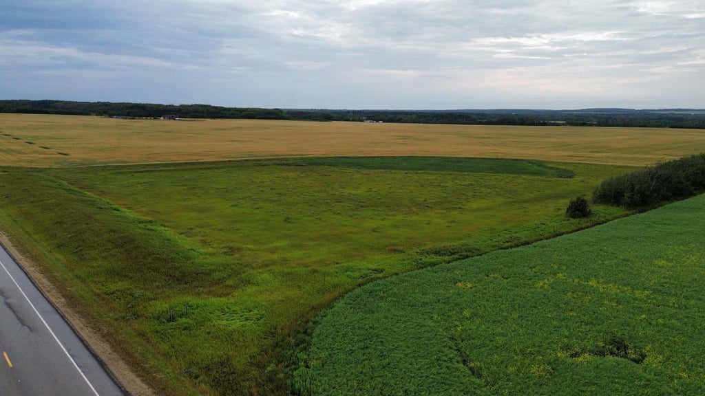 Photo of LOT 1 SW-28-71-10-W6 #RR, Beaverlodge, AB T0H 0C0 (MLS # A2337984)