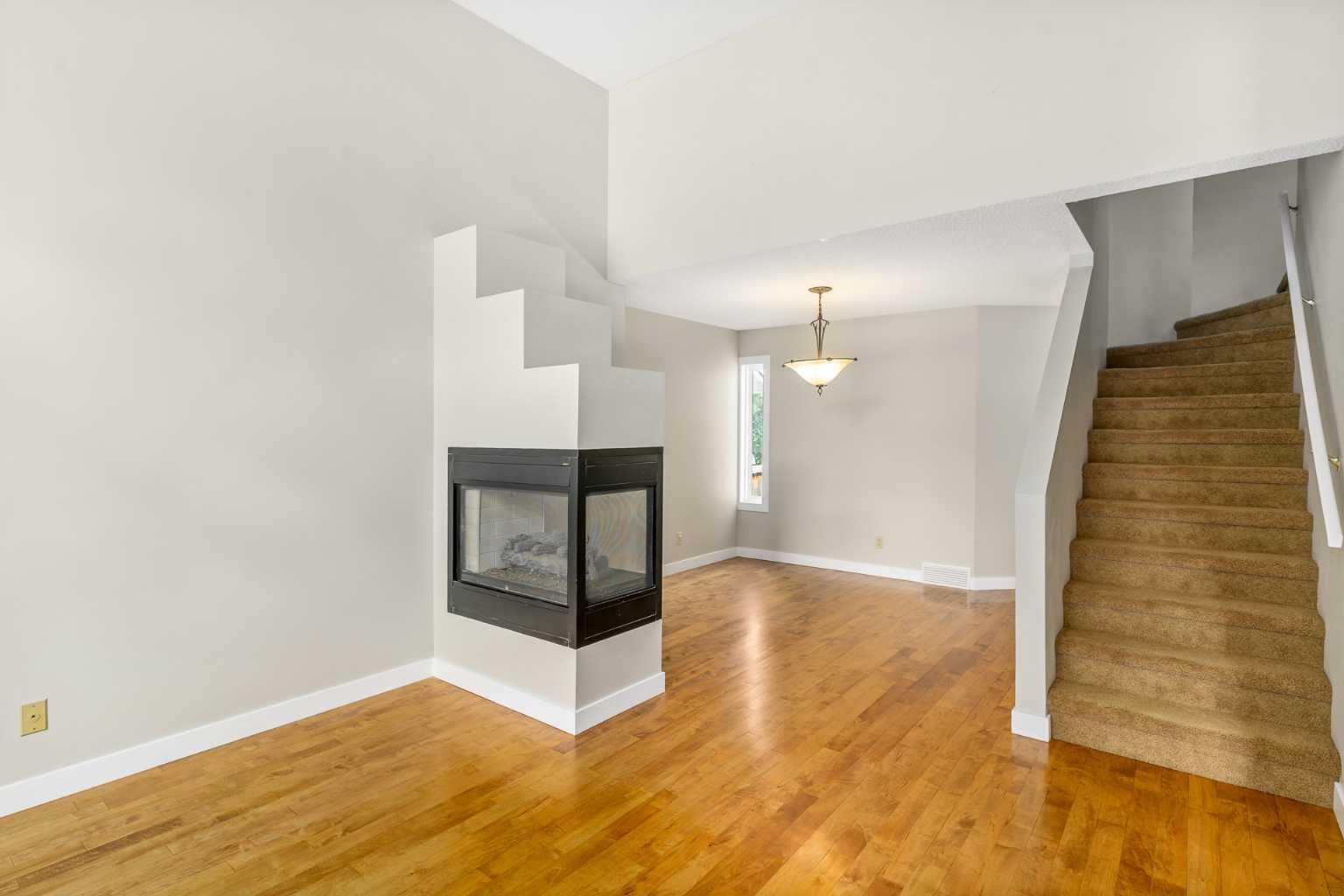 271 Millrise Drive SW