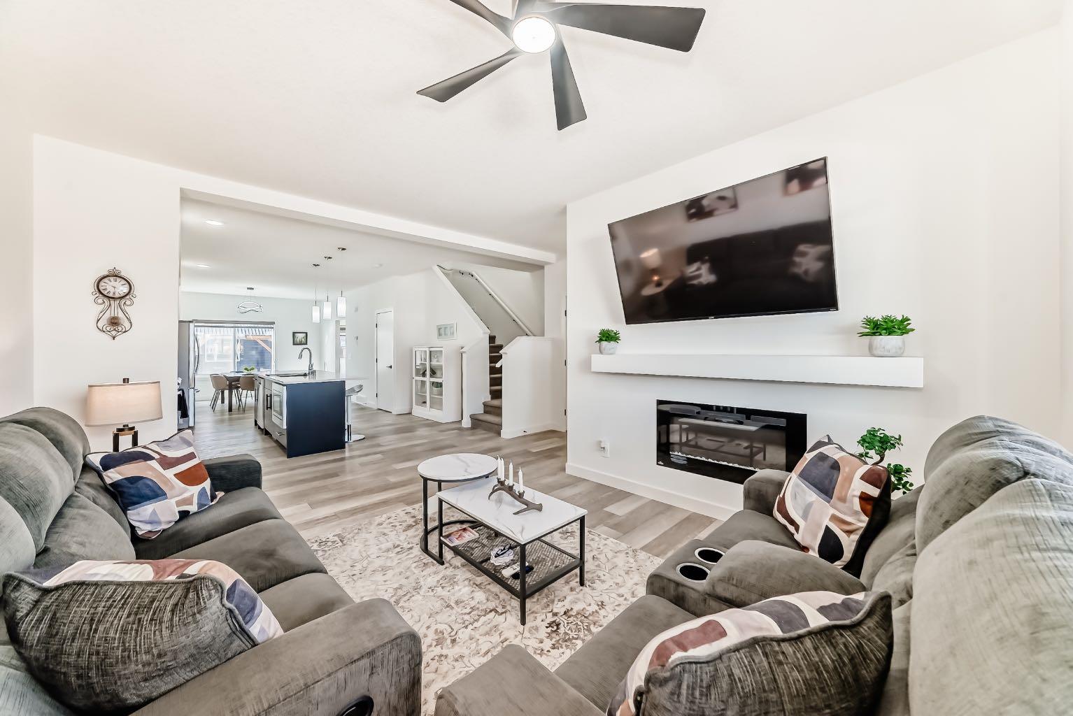 37 Legacy Glen Point SE