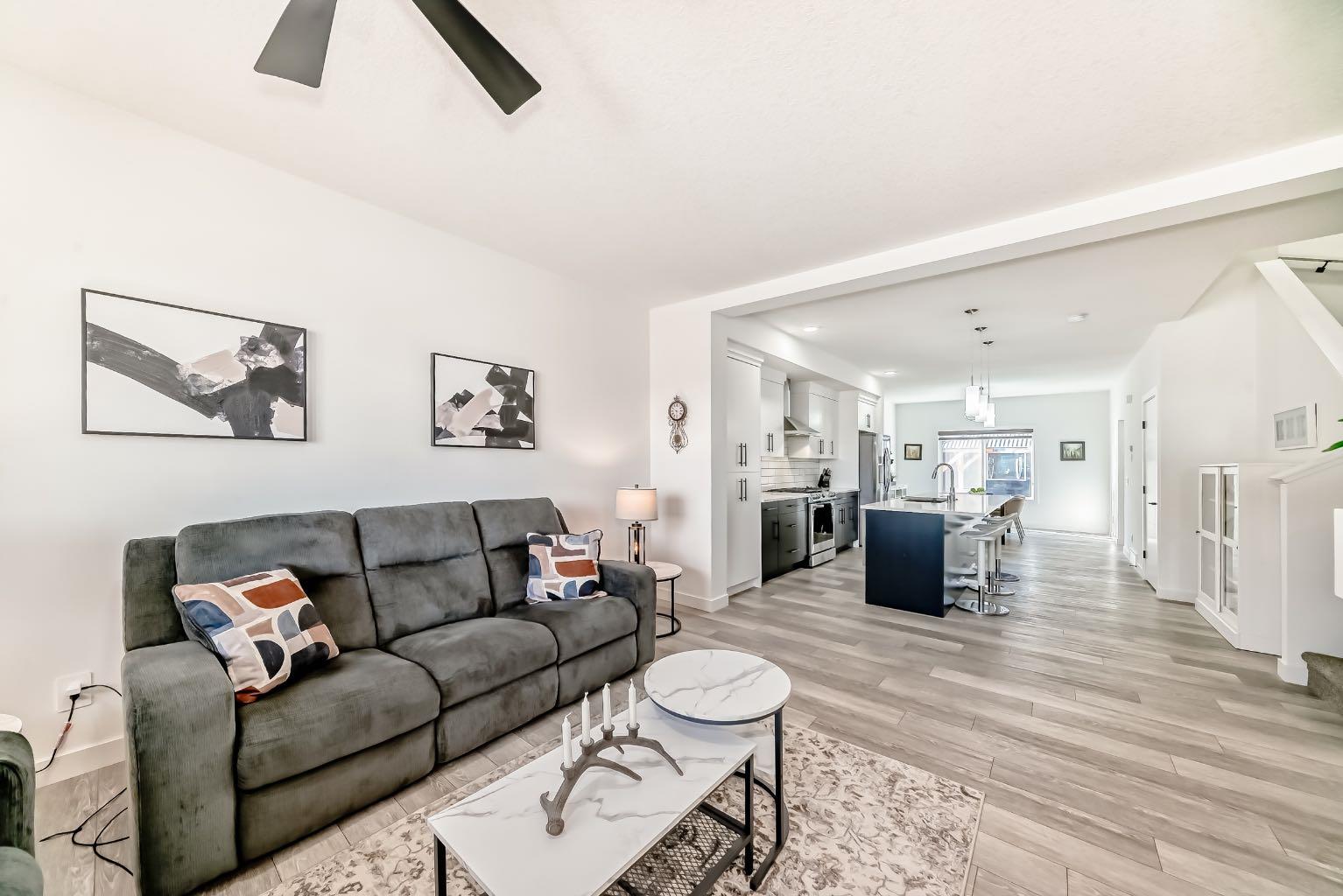 37 Legacy Glen Point SE