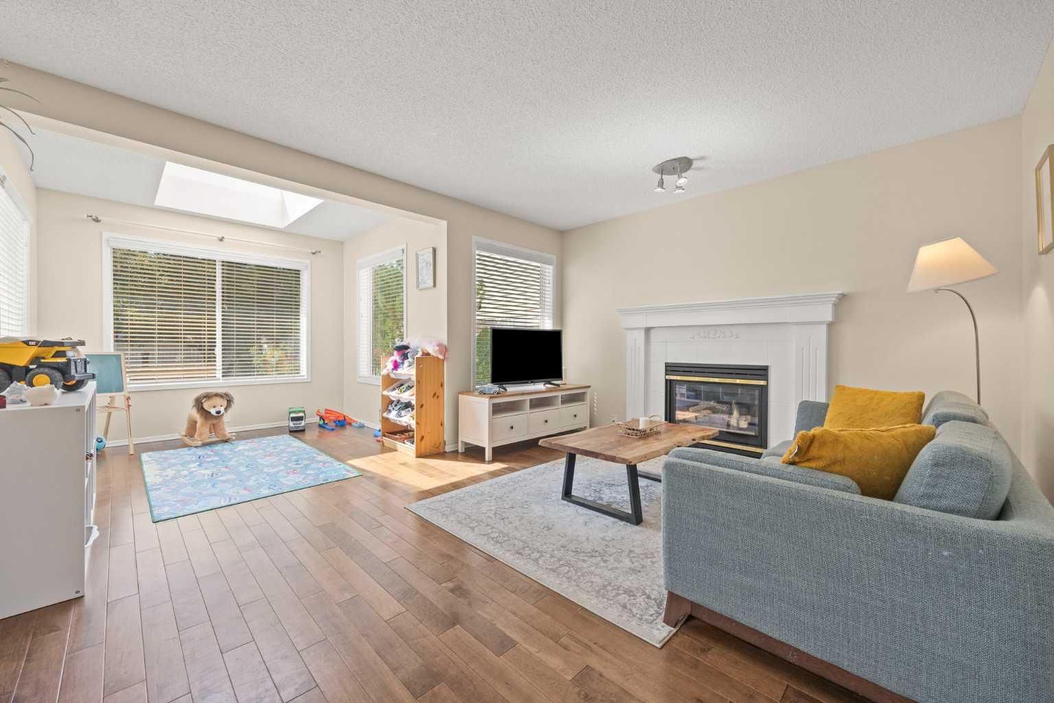 71 Somercrest Close SW