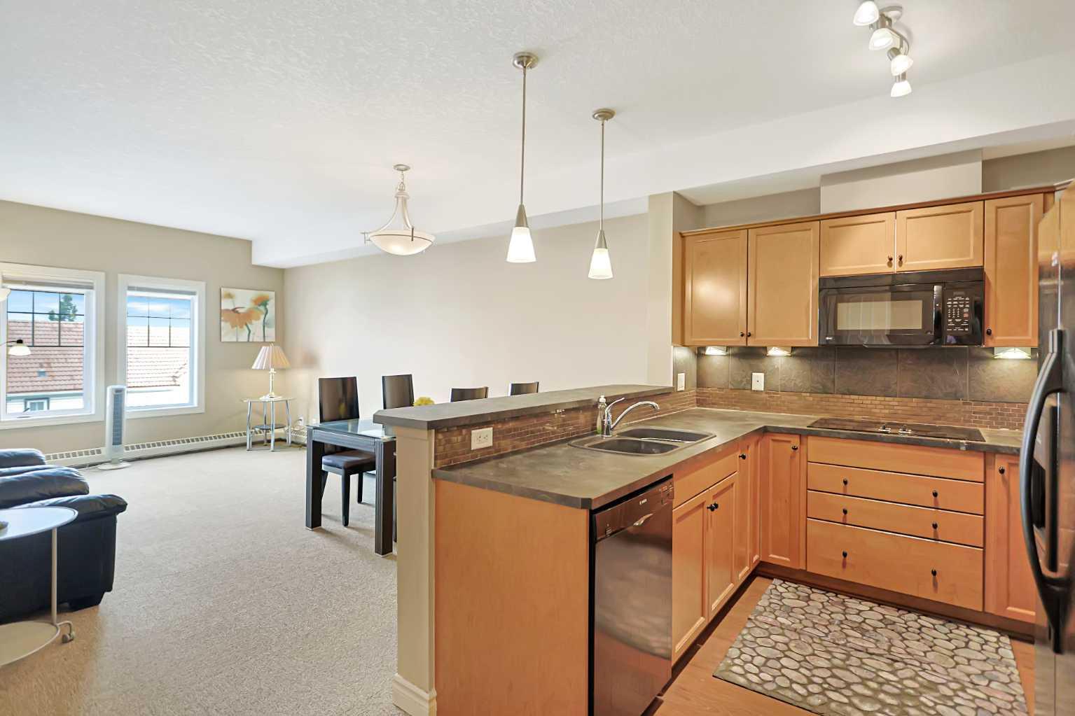 30 Royal Oak Plaza NW 420