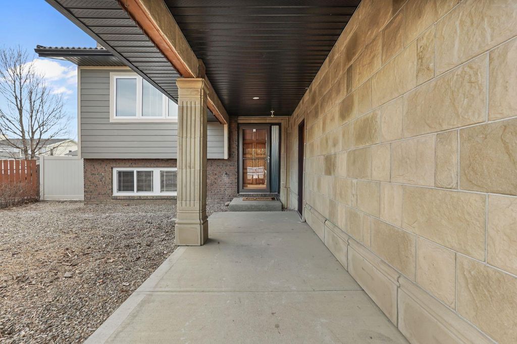 Photo of 13 Rice Bay SE, Medicine Hat, AB T1B 3X2 (MLS # A2287485)