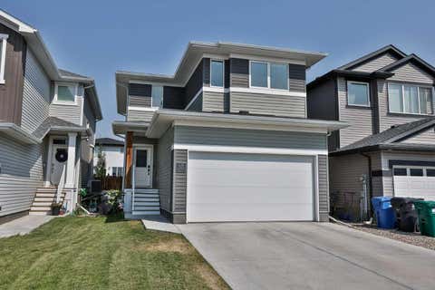 Photo of 630 Moonlight Lane W, Lethbridge, AB T1J 5M1 (MLS # A2337600)