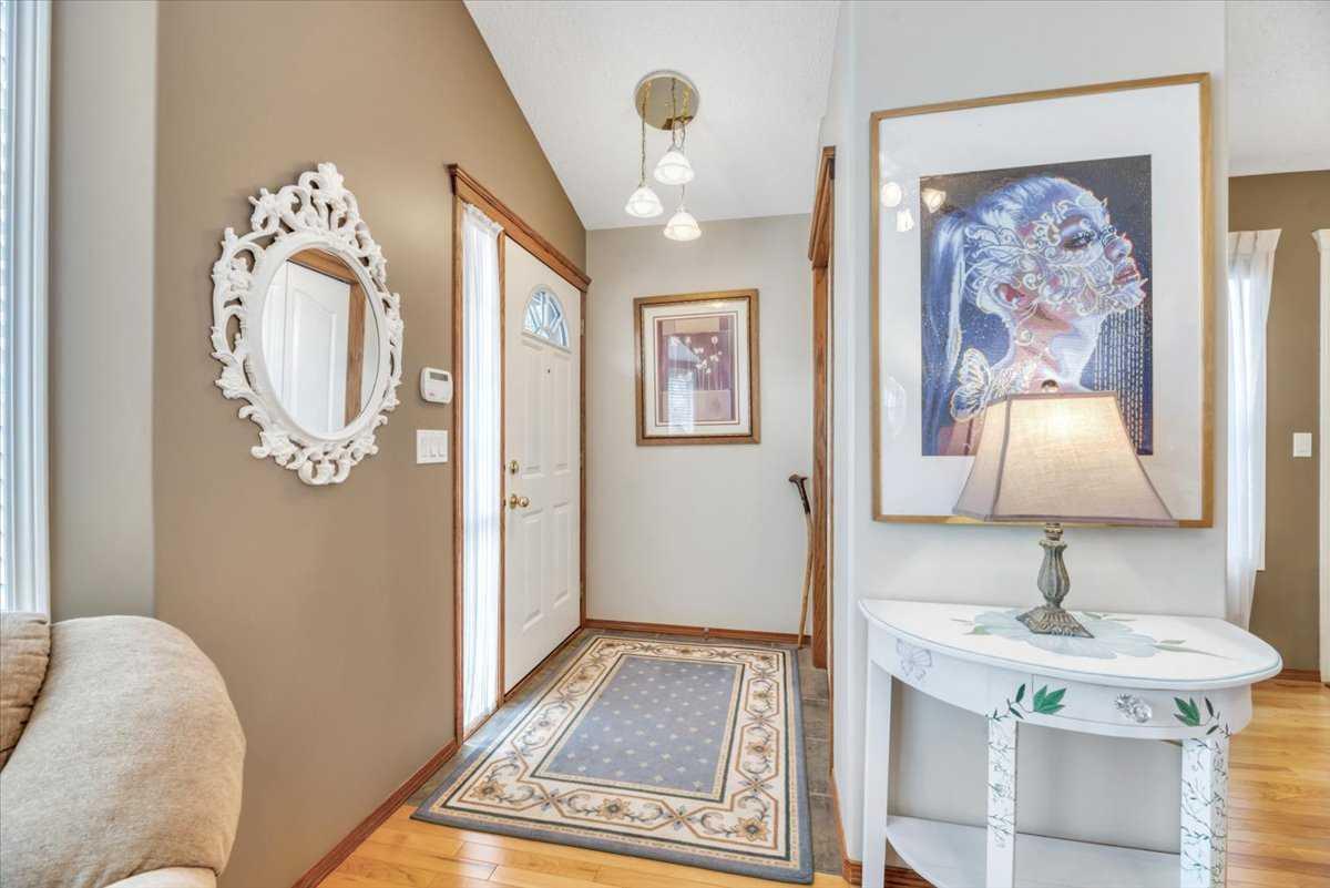 280 Cramond Close SE