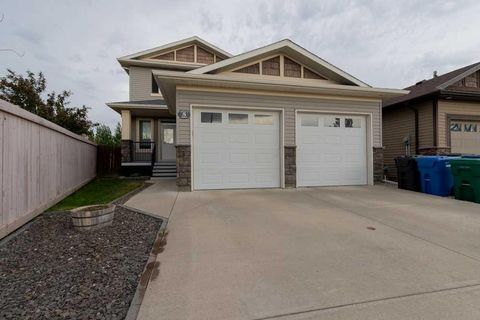Photo of 5 Coalbanks Link W, Lethbridge, AB T1J 4H6 (MLS # A2315843)