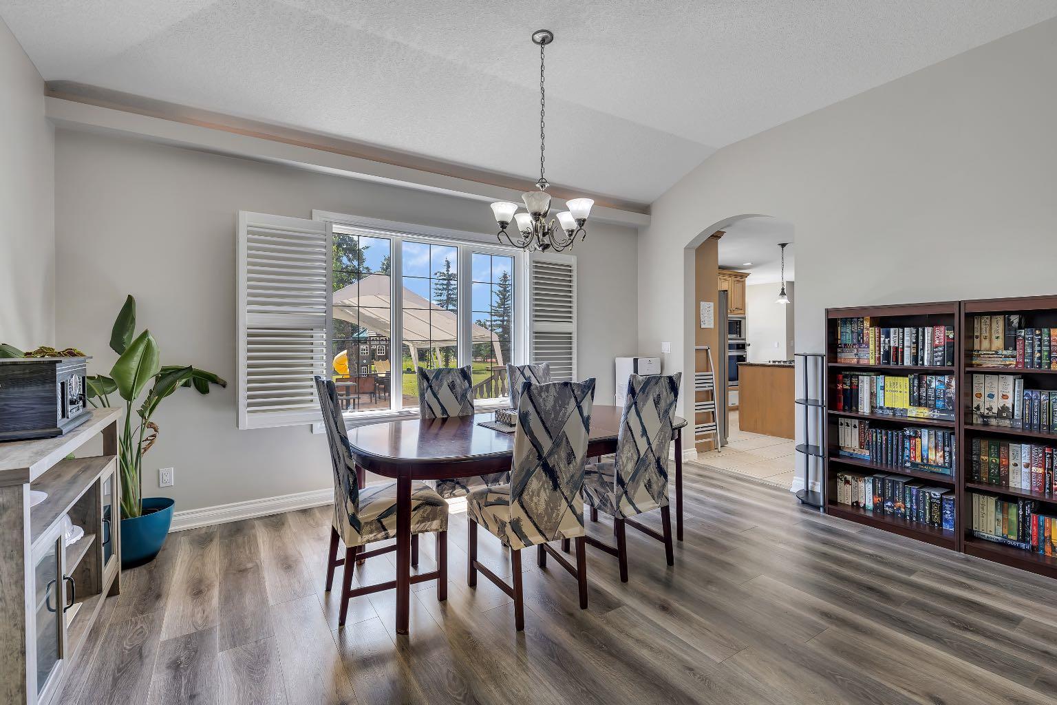 25273 Lower Springbank Road