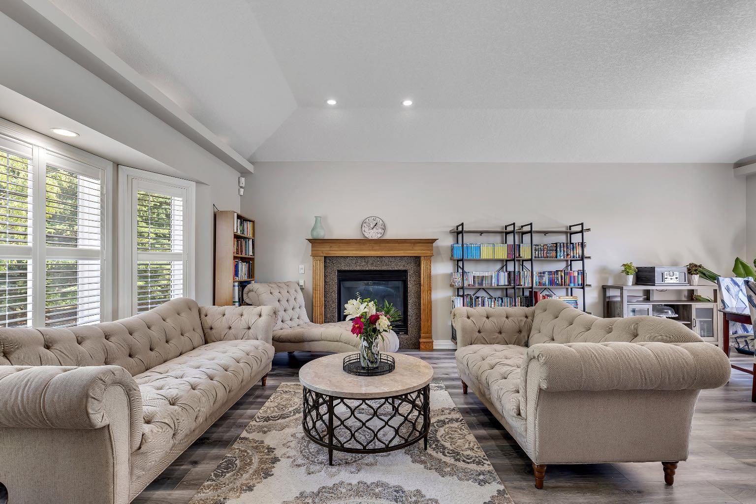 25273 Lower Springbank Road