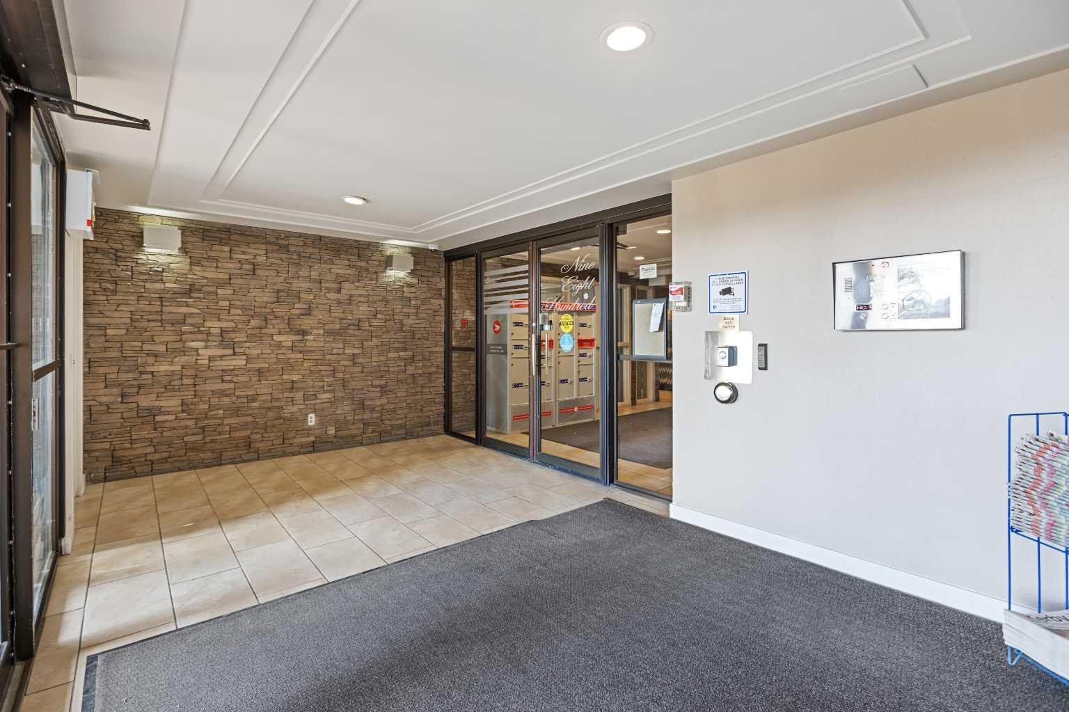 9800 Horton Road SW 1506