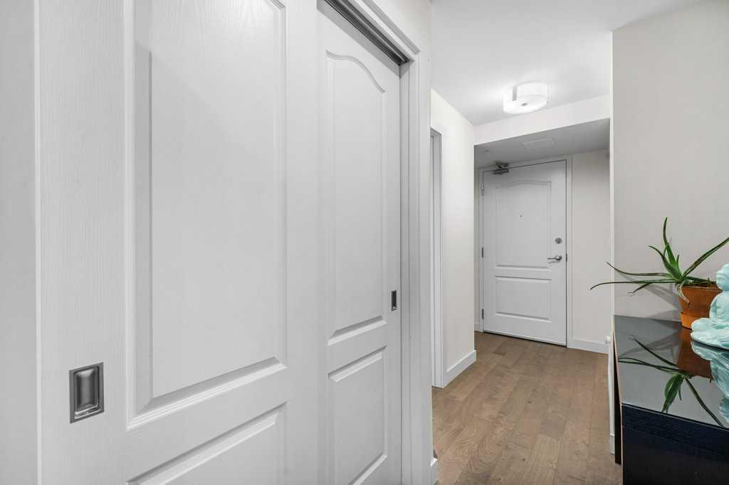 303 13 Avenue SW 810