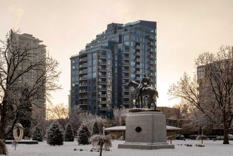303 13 Avenue SW 810 Calgary AB T2R 0Y9