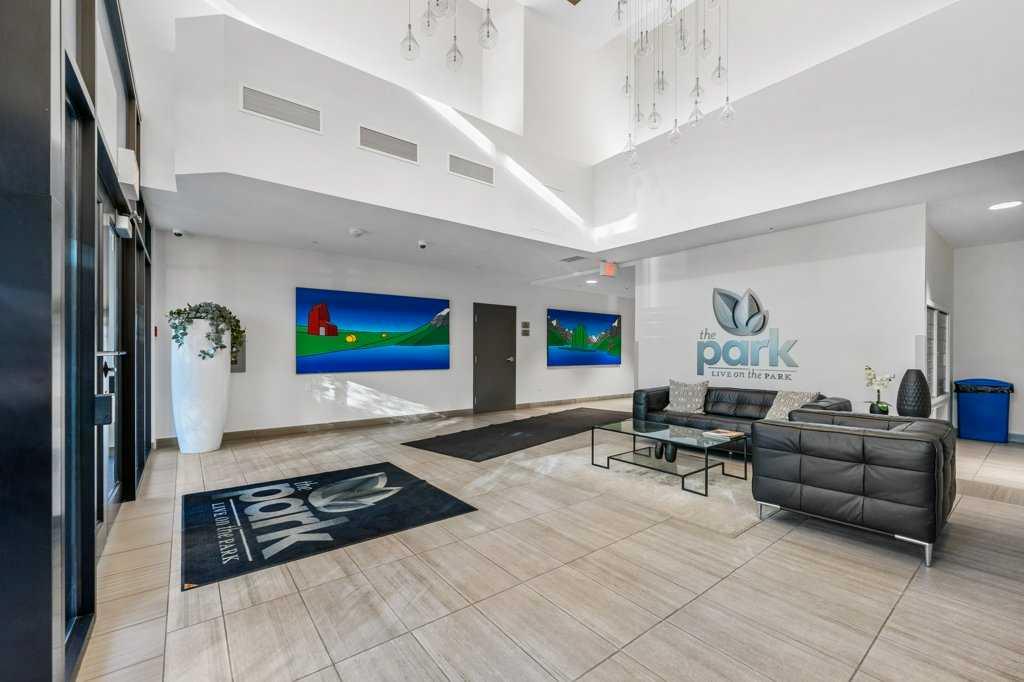 303 13 Avenue SW 810