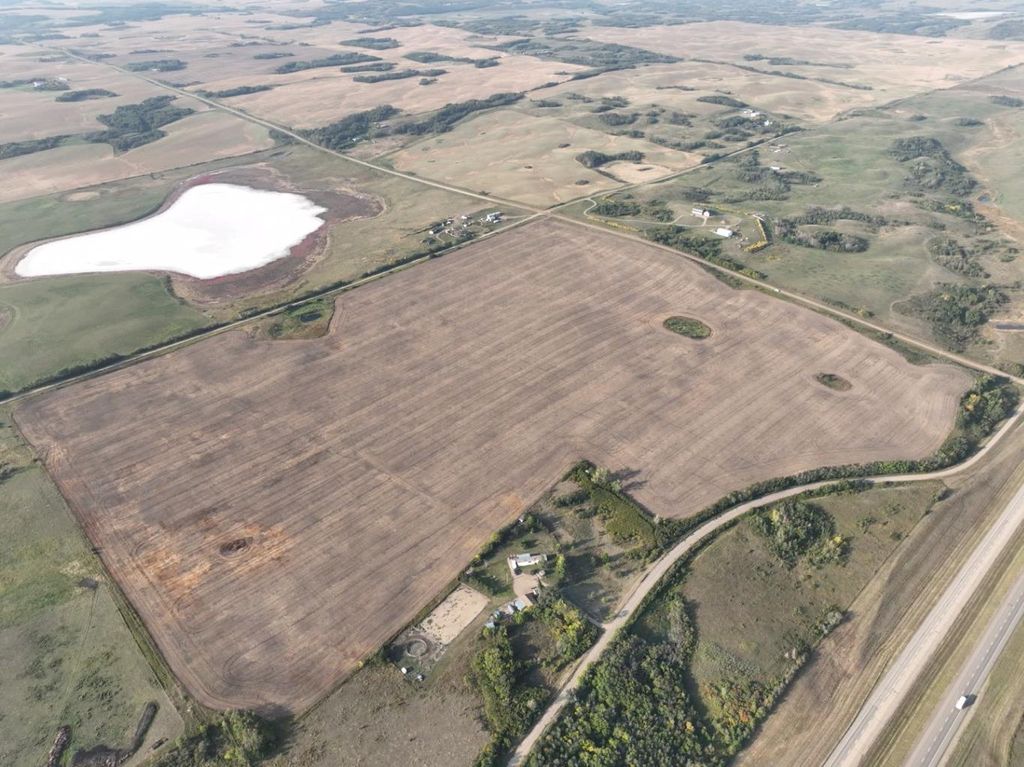 Photo of SW-30-50-4-W4 0, Vermilion, AB T9X 1S5 (MLS # A2283923)