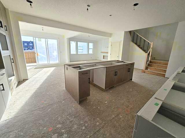 63 Creekside Path SW