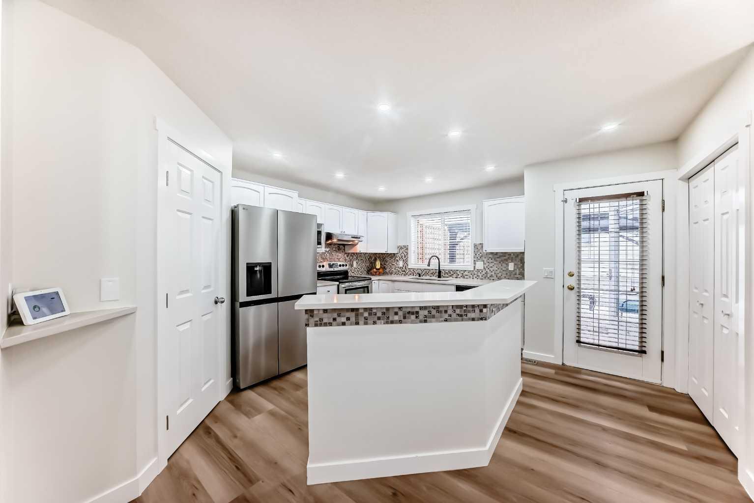 170 Country Hills Heights