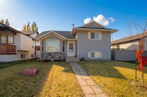 Photo of 108 Pinnacle Boulevard, Grande Prairie, AB T8W 2V7 (MLS # A2302068)