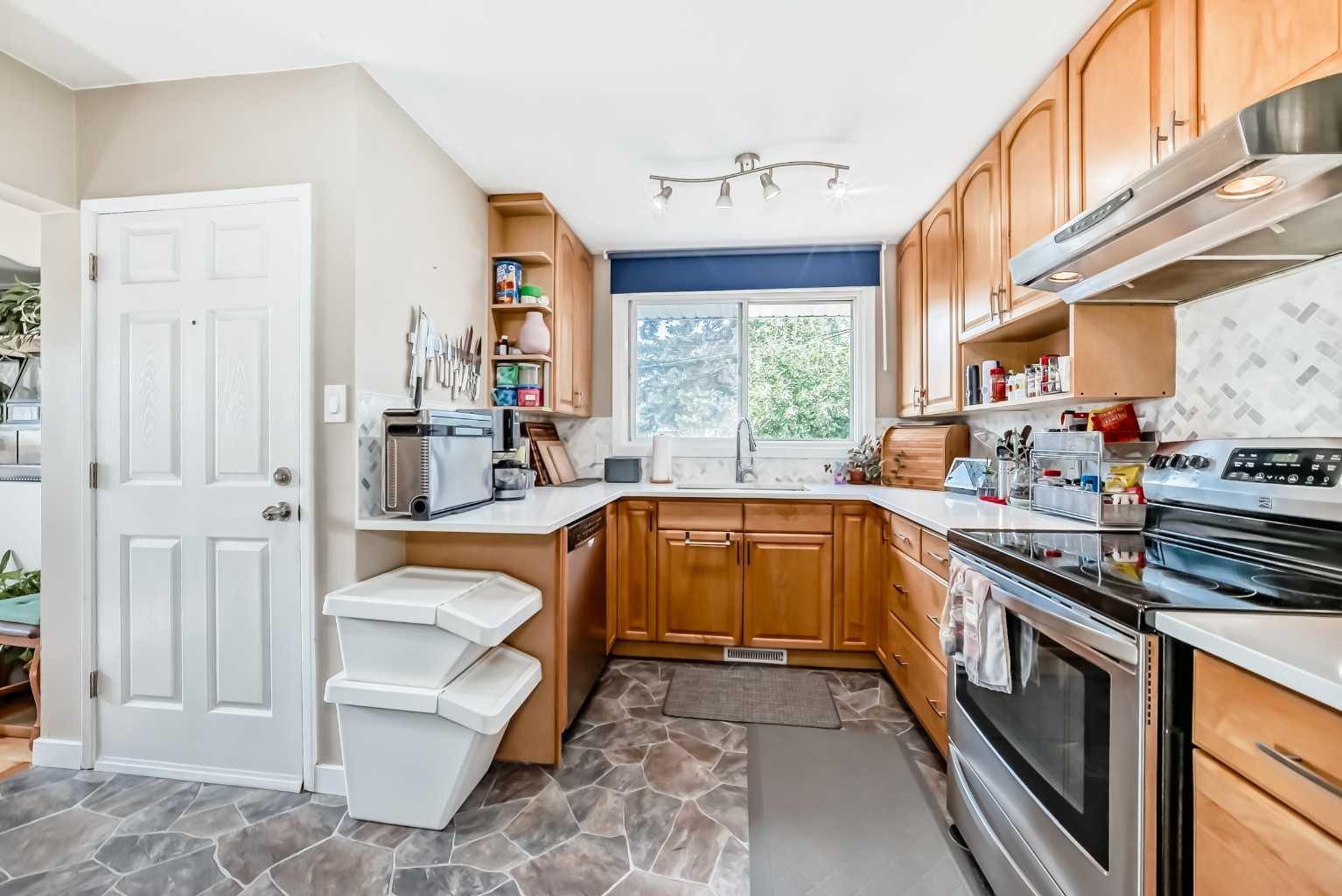 1611 Radisson Drive SE