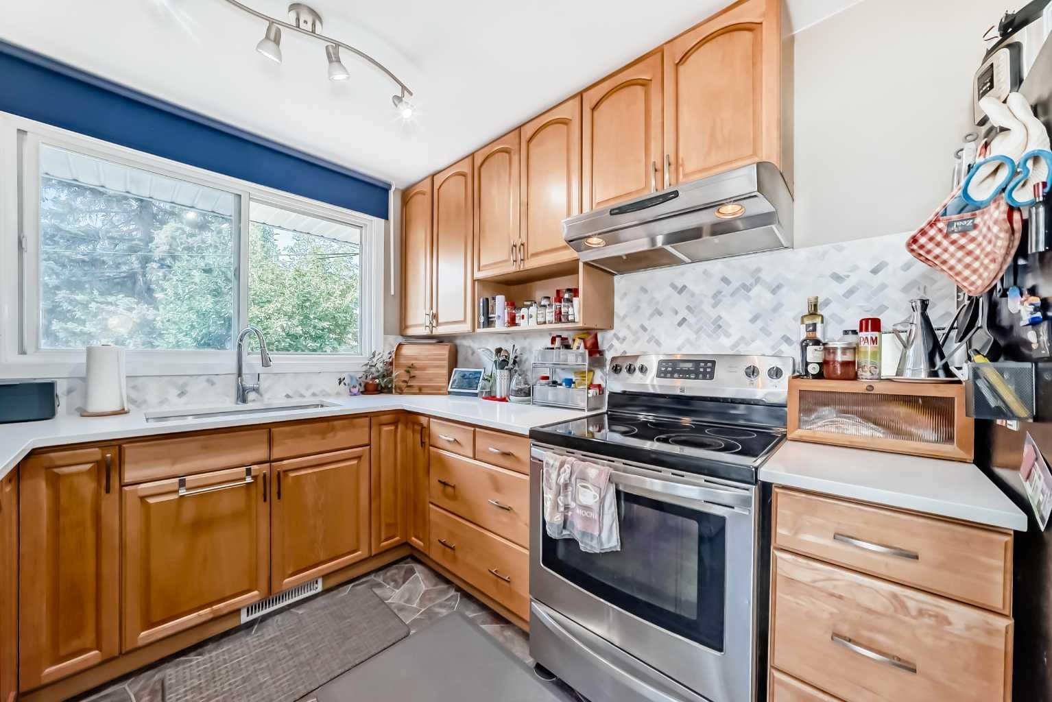 1611 Radisson Drive SE