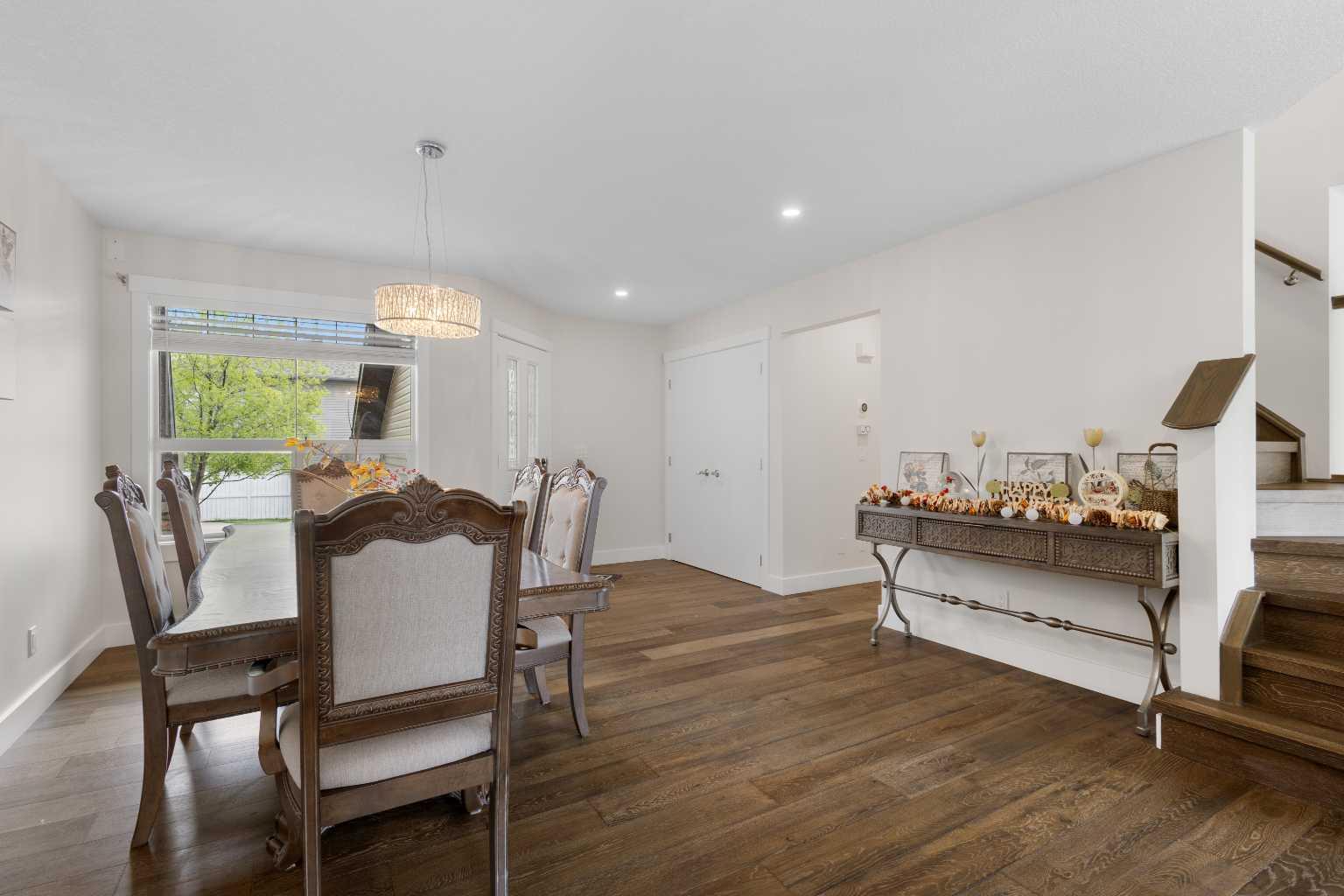 339 Bridlemeadows Common SW