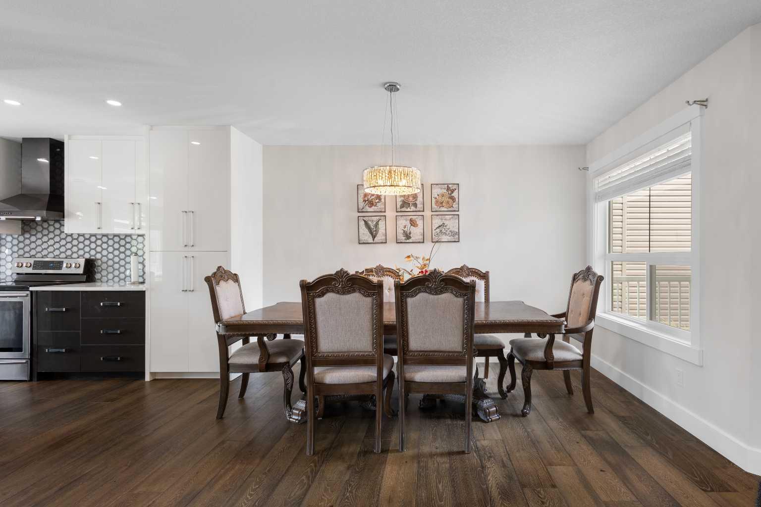 339 Bridlemeadows Common SW