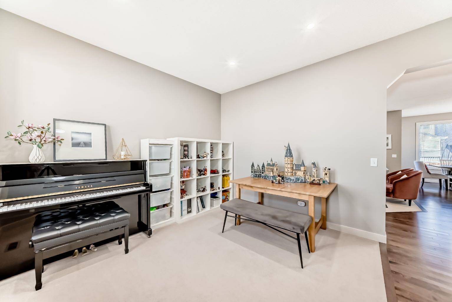 293 Everridge Drive SW