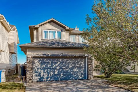 271 Silver Springs Way NW Airdrie AB T4B 2Y4