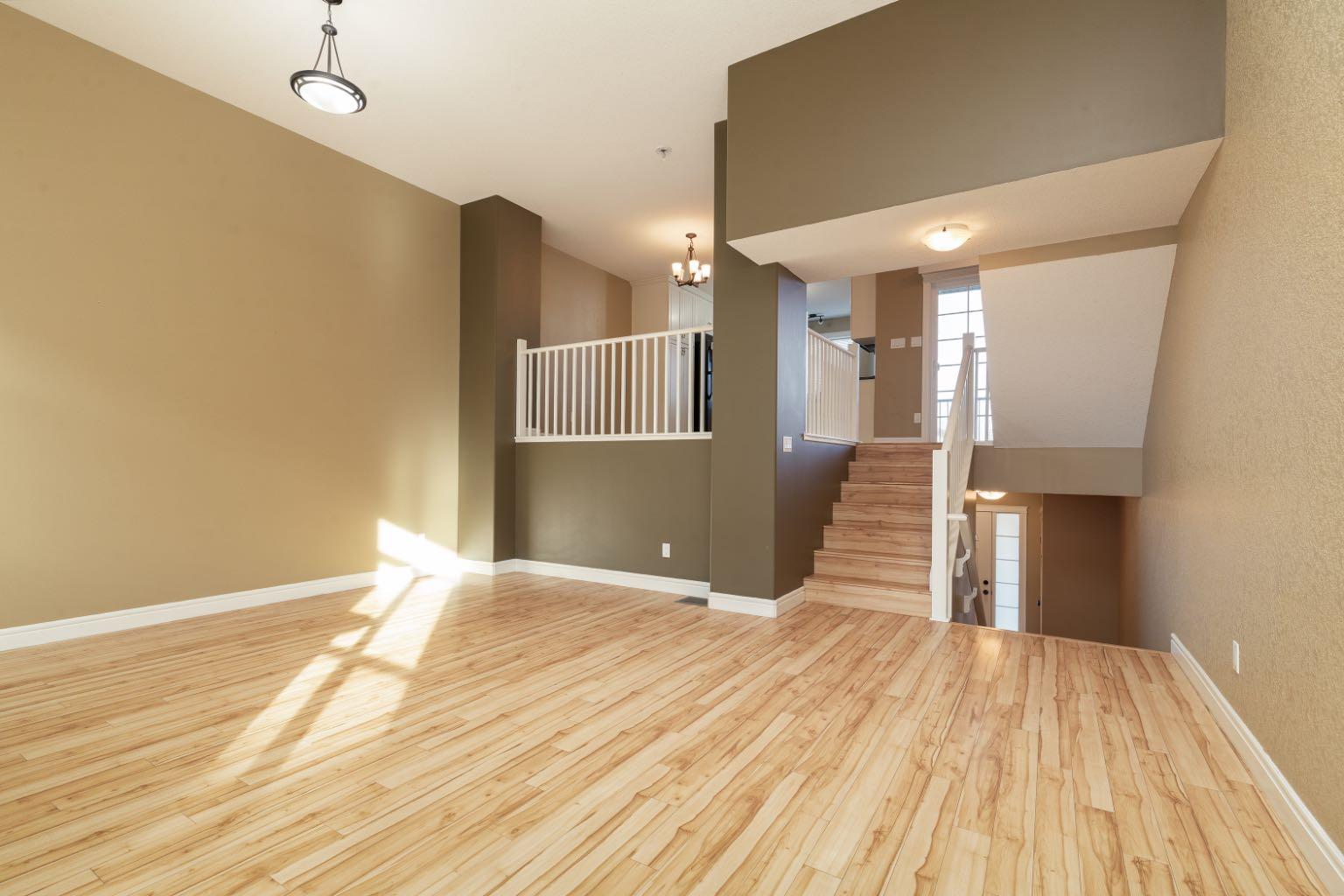 877 Mt Sundance Manor W