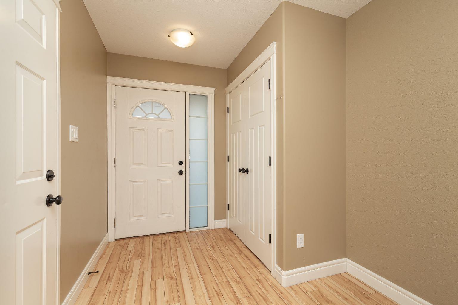 877 Mt Sundance Manor W