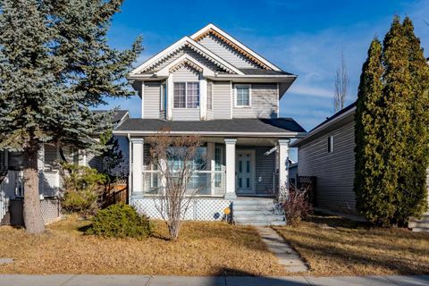 Photo of 82 Martinridge Crescent NE, Calgary, AB T3J 3M4 (MLS # A2274009)