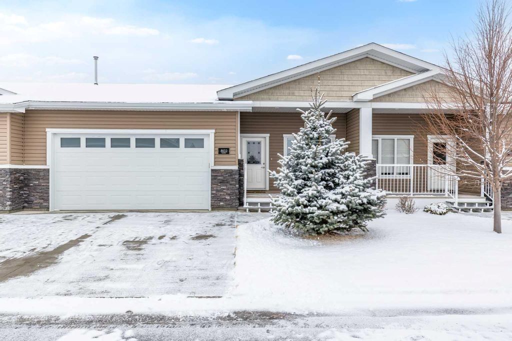 Photo of 350 Somerside Road SE #802, Medicine Hat, AB T1B 0R9 (MLS # A2292027)