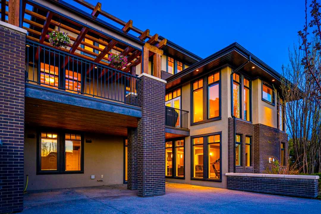 16 Spring Valley Way SW