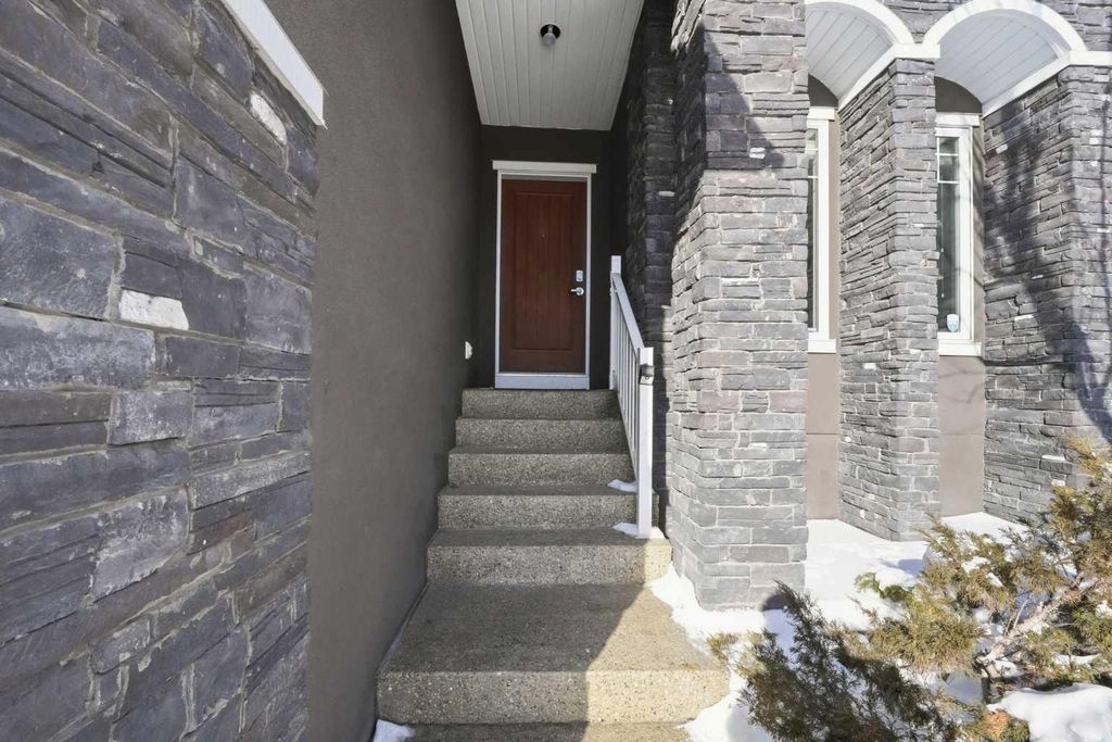 Photo of 428 Aspen Glen Place SW, Calgary, AB T3H 0E9 (MLS # A2288704)