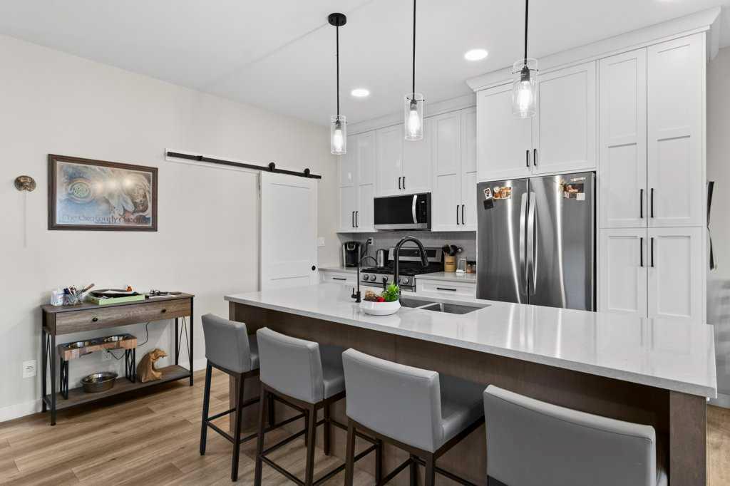 85 Crestview Boulevard