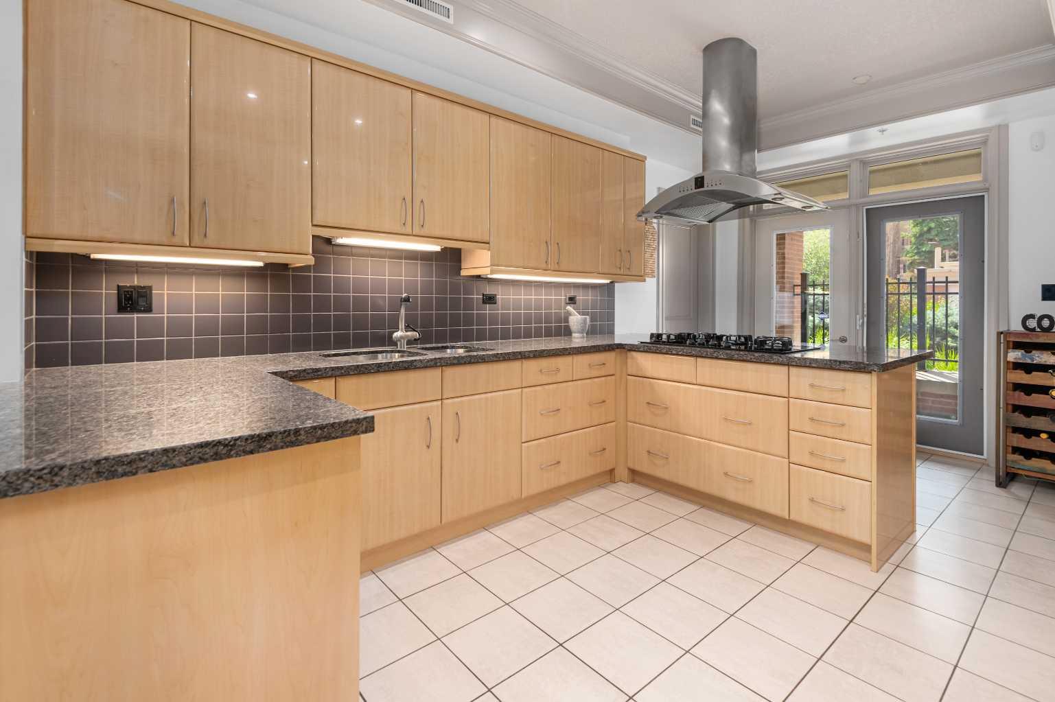 670 PRINCETON Way SW 105