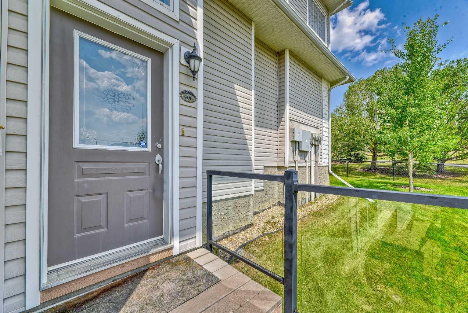 406 Rocky Vista Gardens NW
