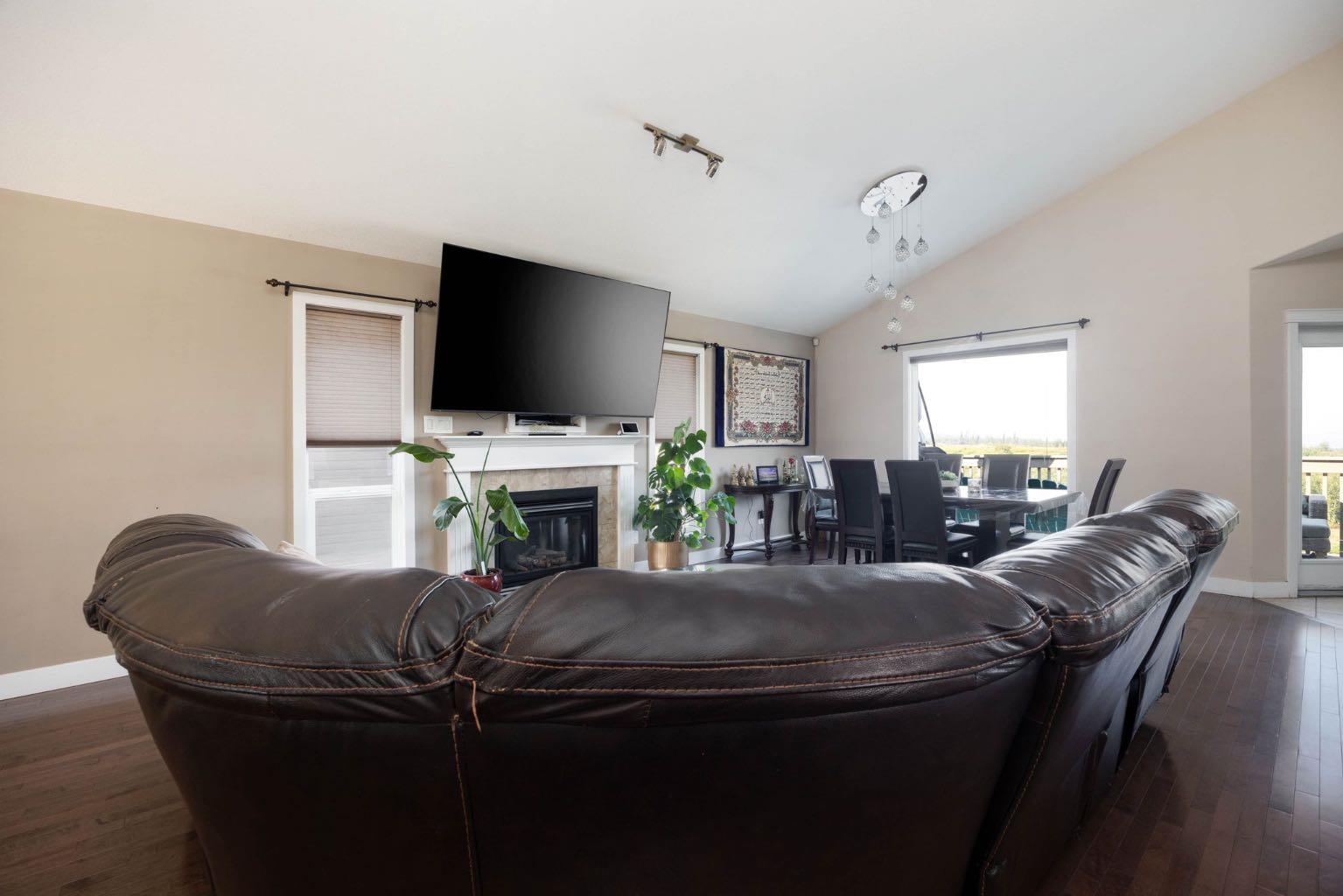 212 Merganser Crescent