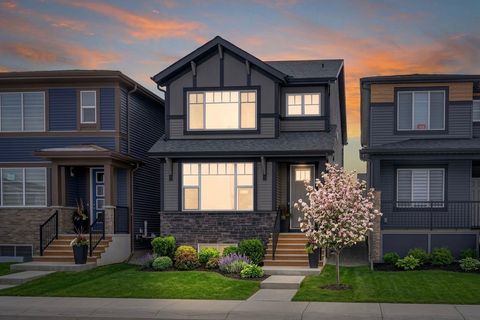 Photo of 106 Corner Glen Grove NE, Calgary, AB T3N 2S3 (MLS # A2300158)