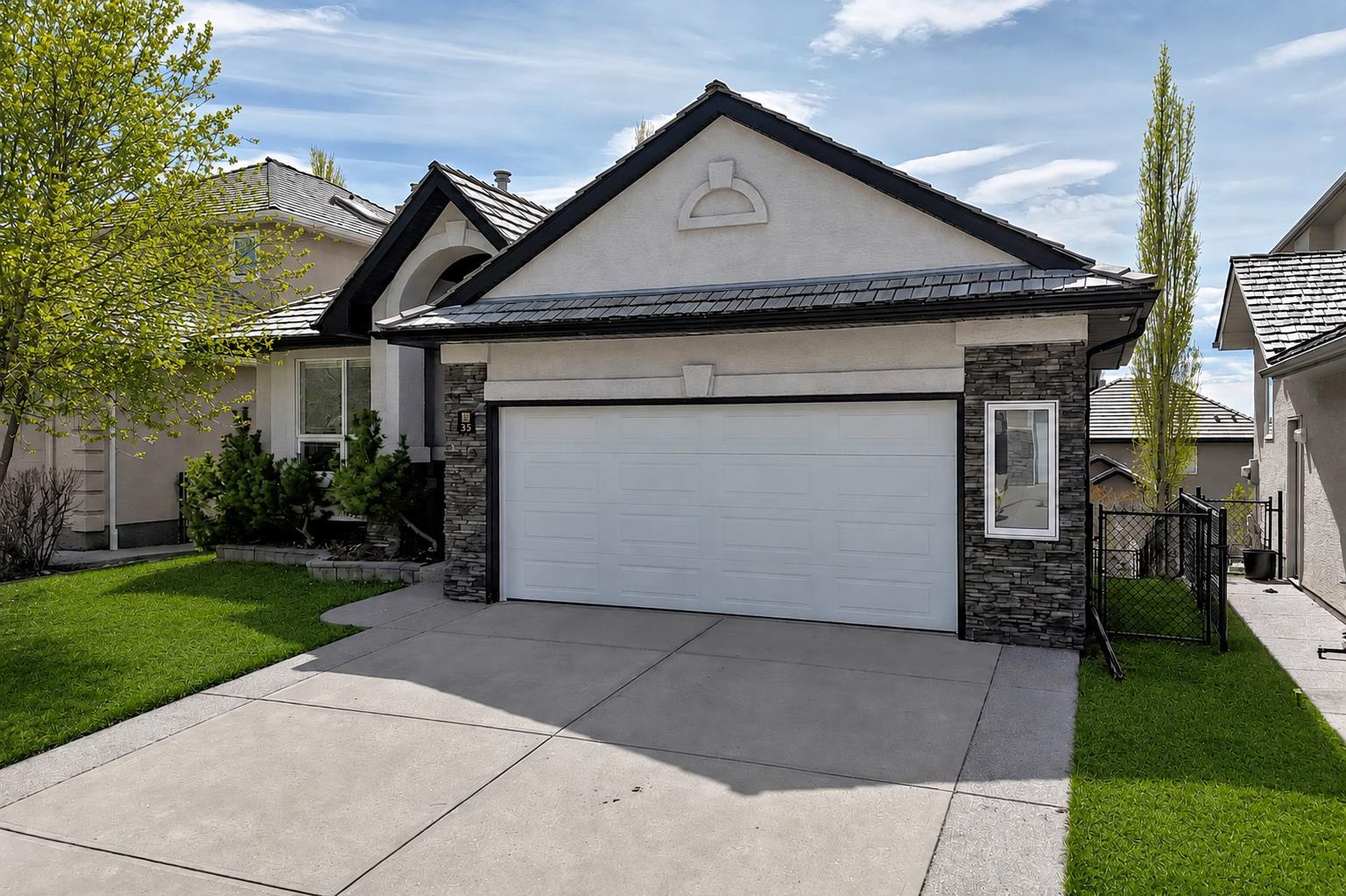 35 Arbour Vista Way NW