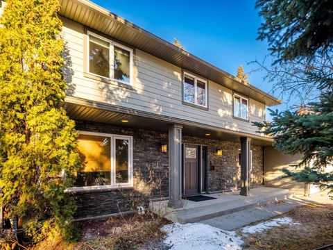 6701 Laird Court SW Calgary AB T3E 6G2