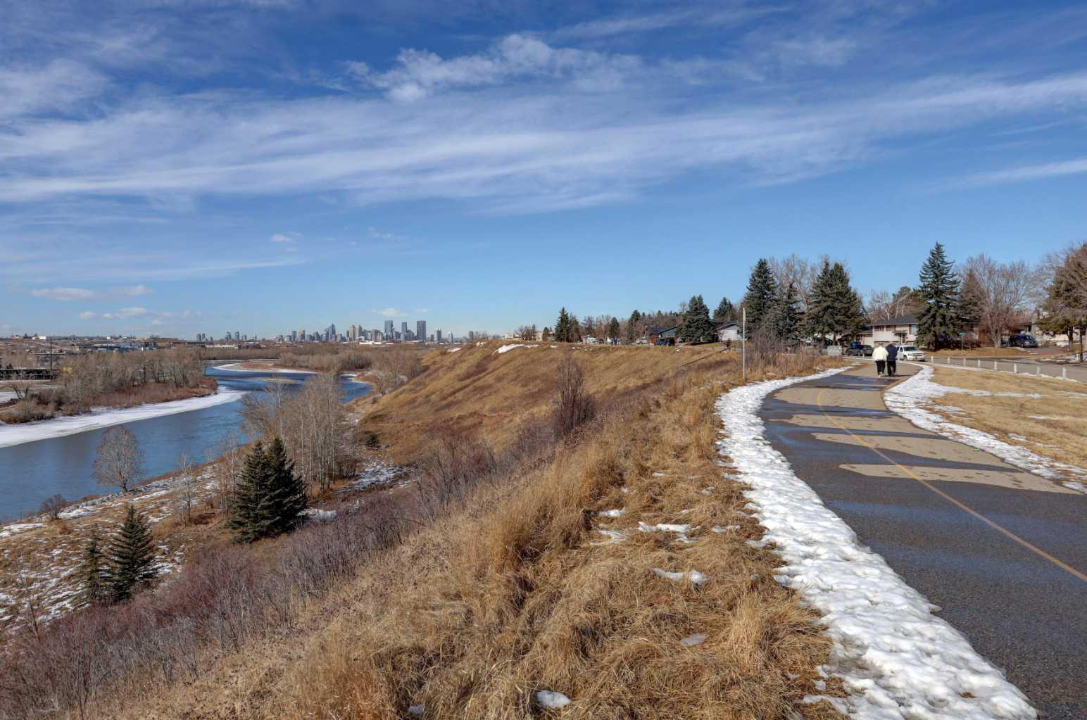 540 Lysander Drive SE