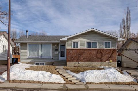 540 Lysander Drive SE Calgary AB T2C 1L7