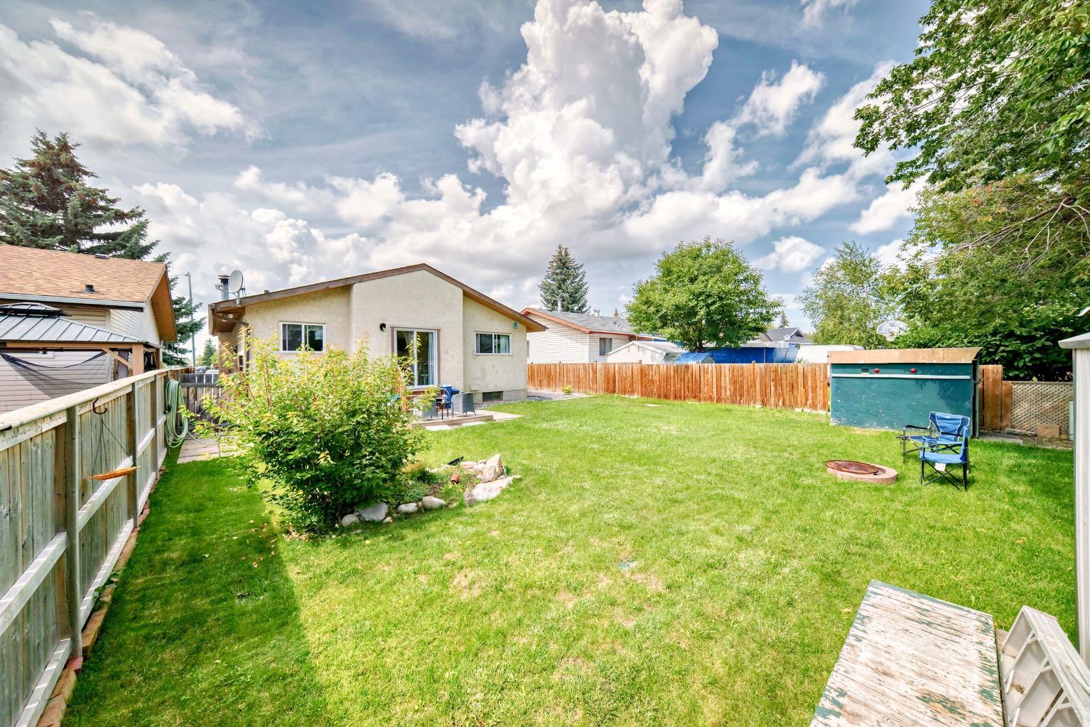 147 Abadan Crescent NE