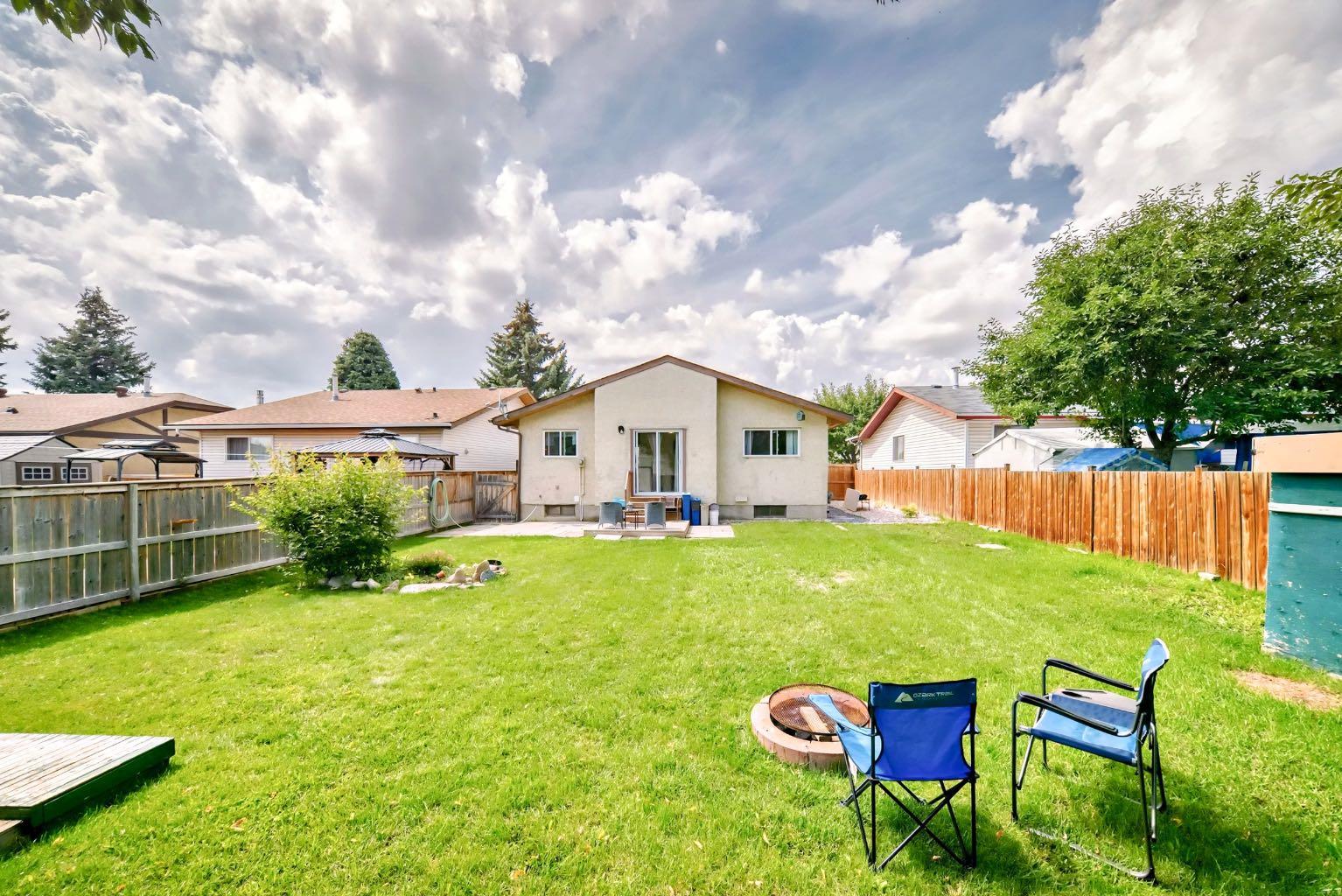 147 Abadan Crescent NE