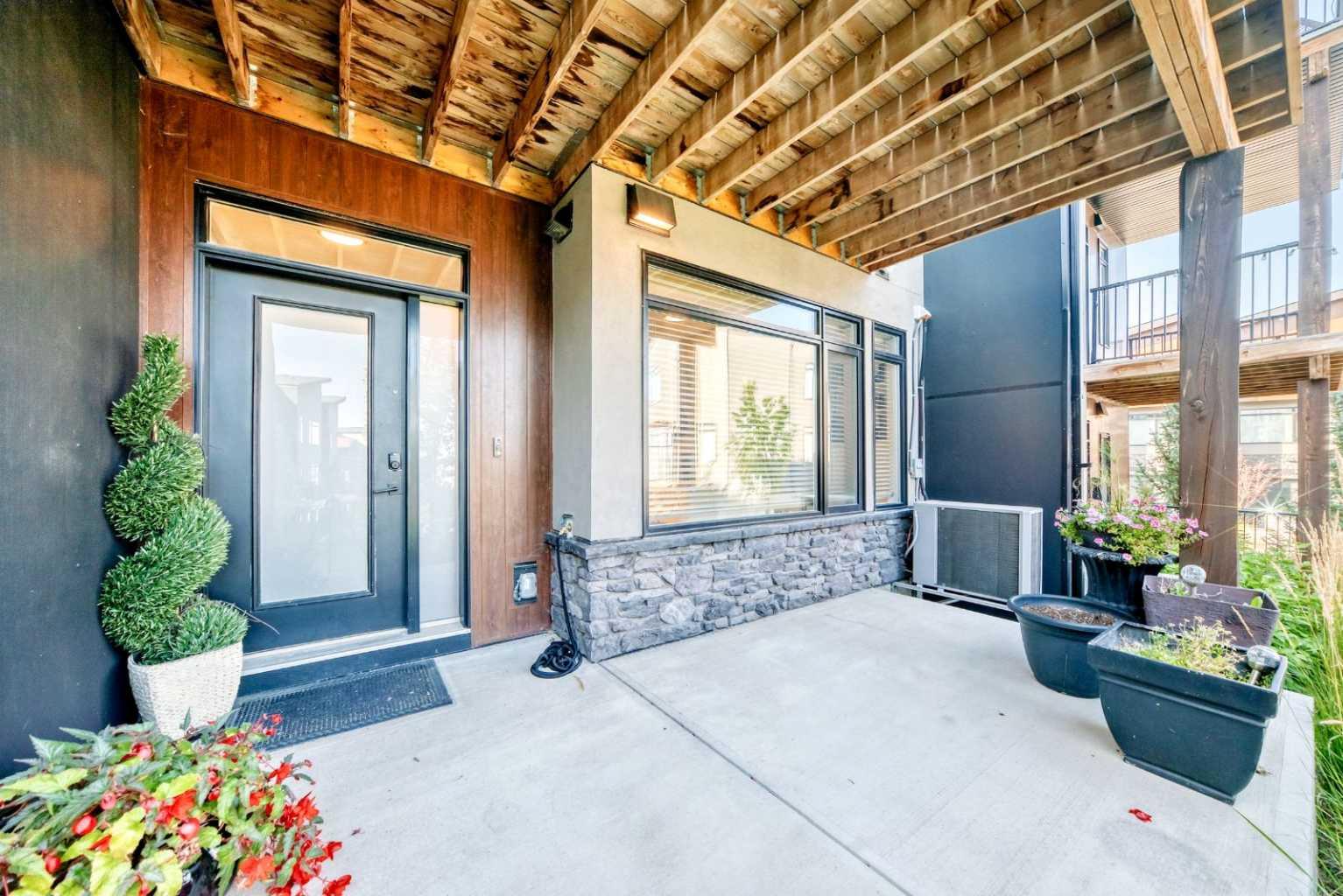 17 Royal Elm Green NW