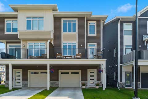 Photo of 31 Seton Row SE, Calgary, AB T3M 3L7 (MLS # A2334931)