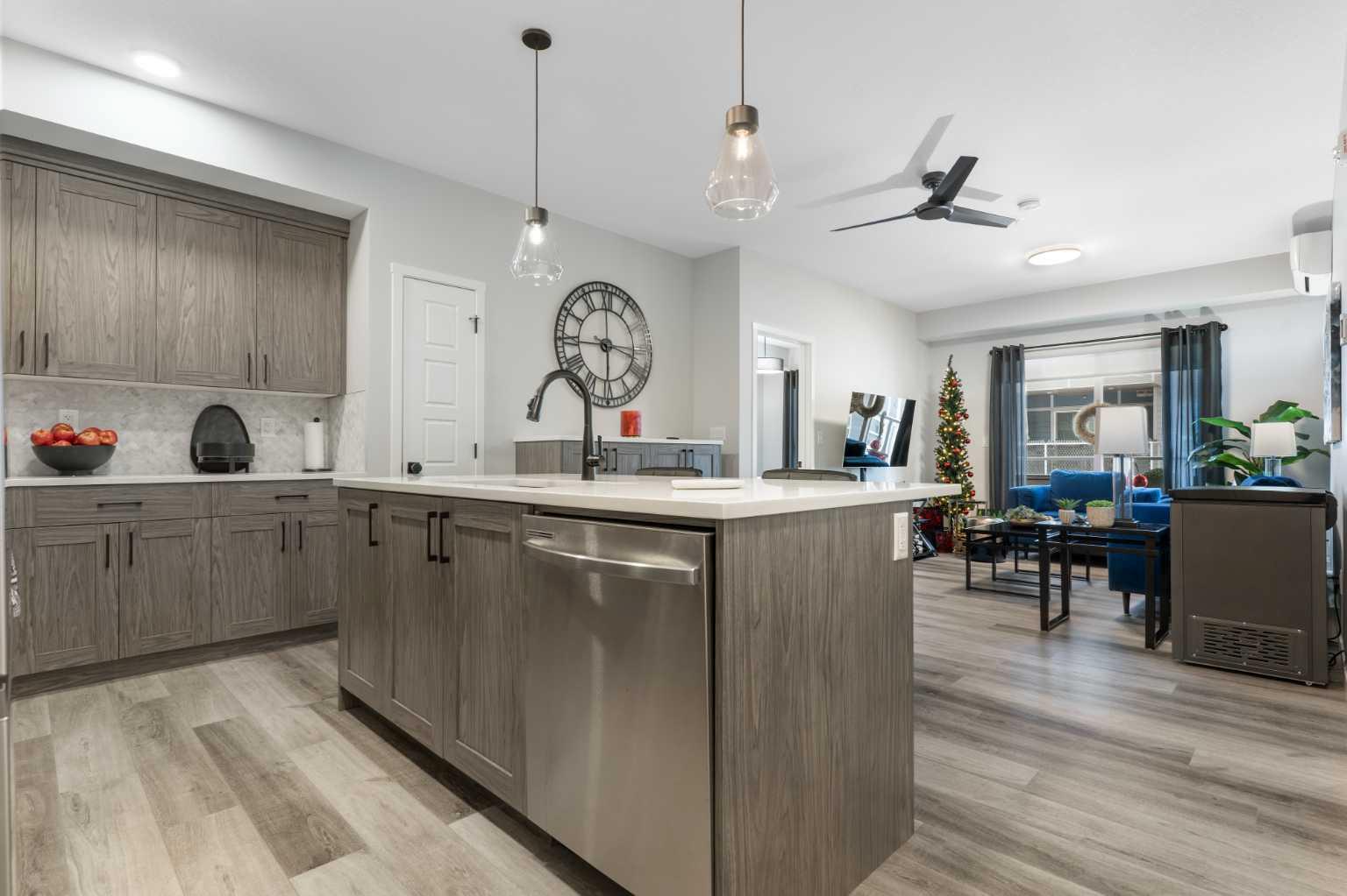 100 Harvest Hills Place NE 208