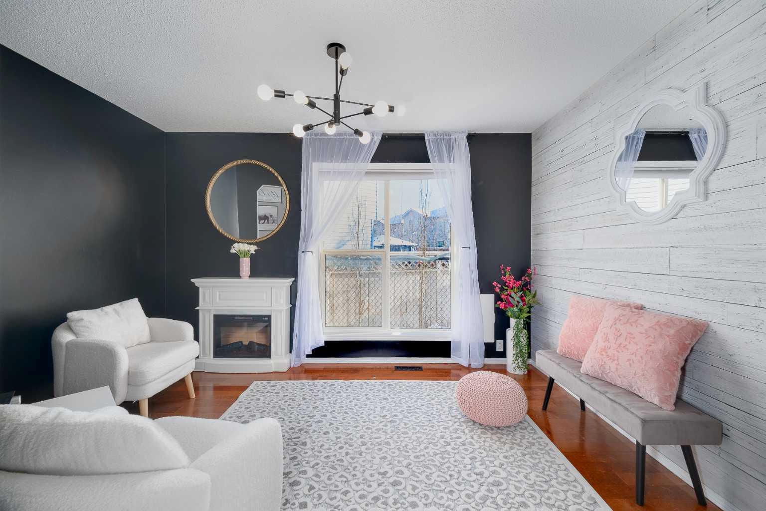 165 Chaparral Common SE