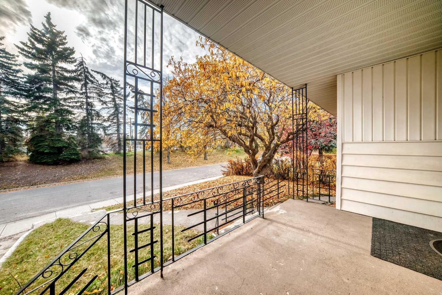 2208 Capitol Hill Crescent NW