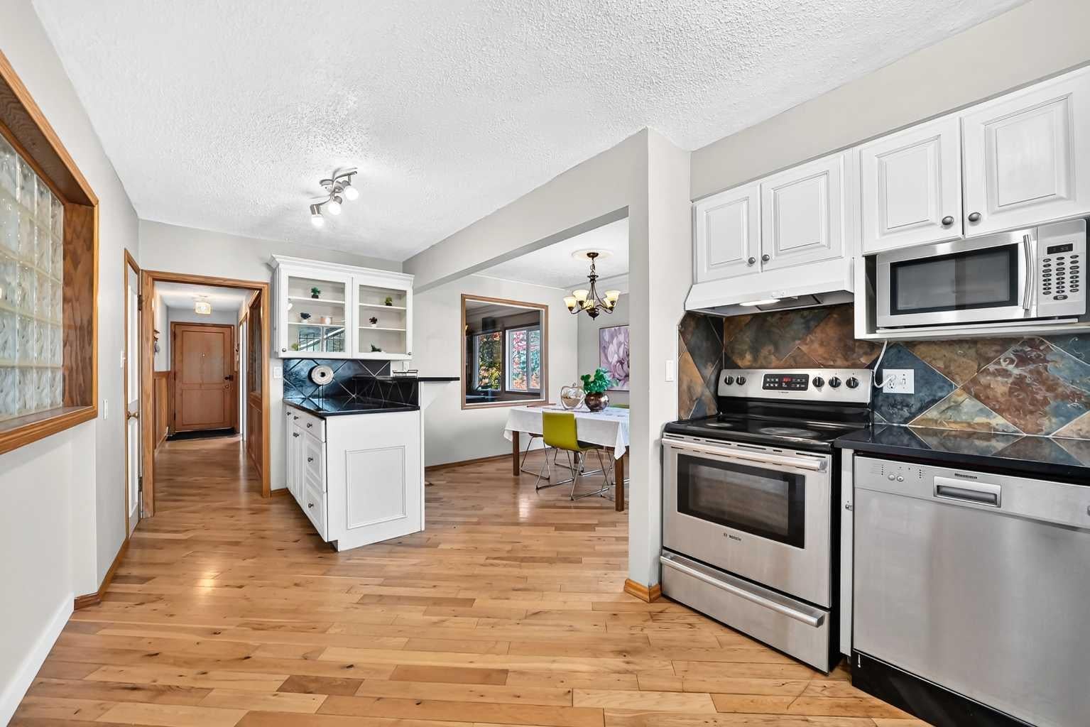 2208 Capitol Hill Crescent NW